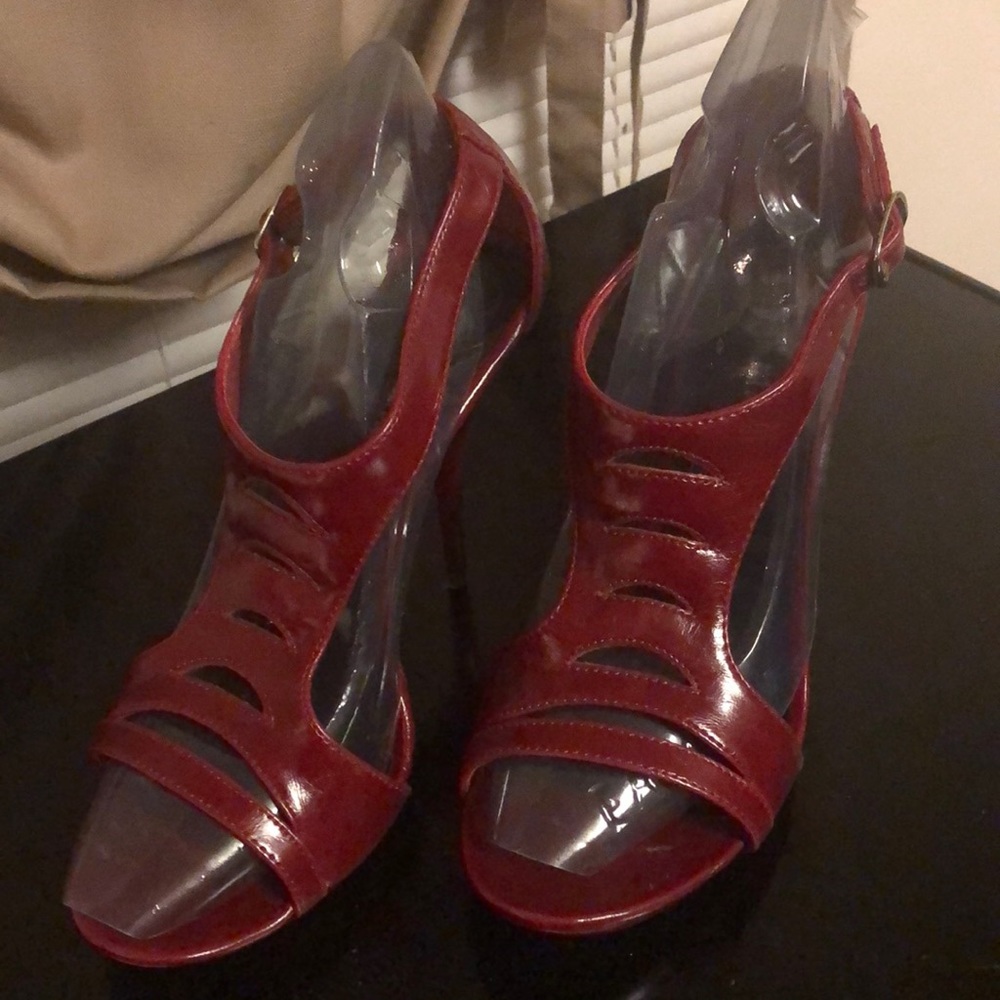 Michael Antonio Strappy heeled sandal